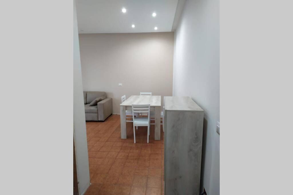 Beach House, 300 M Dal Mare, Marina Di Massa Ngoại thất bức ảnh