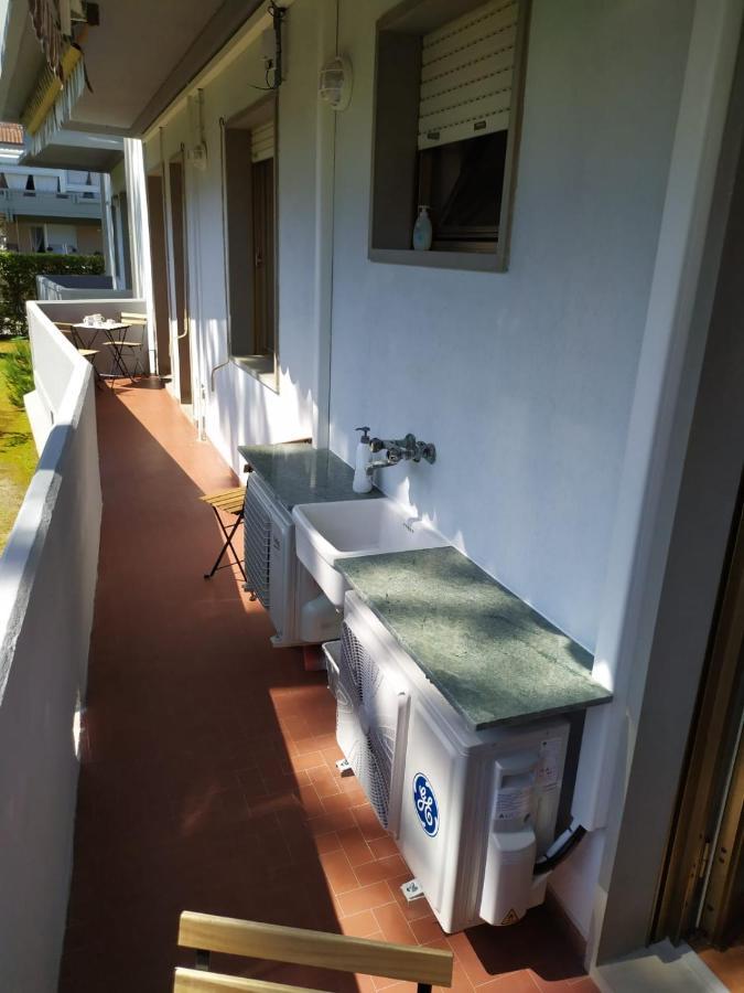 Beach House, 300 M Dal Mare, Marina Di Massa Ngoại thất bức ảnh