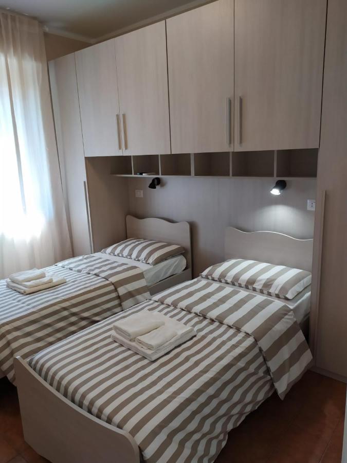 Beach House, 300 M Dal Mare, Marina Di Massa Ngoại thất bức ảnh
