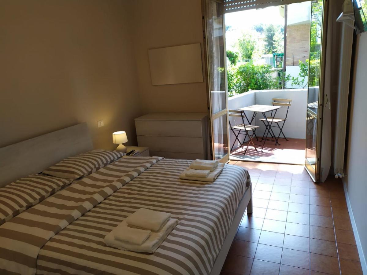 Beach House, 300 M Dal Mare, Marina Di Massa Ngoại thất bức ảnh