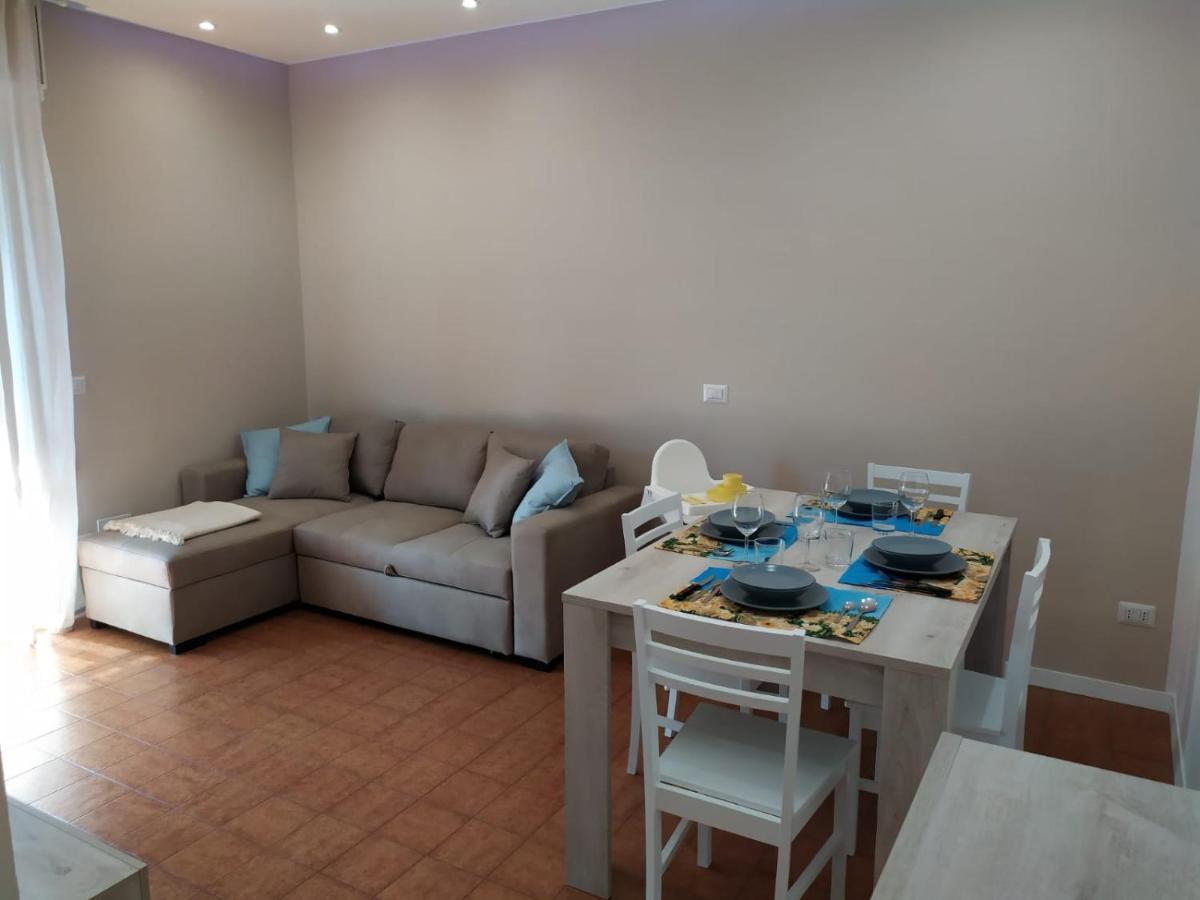 Beach House, 300 M Dal Mare, Marina Di Massa Ngoại thất bức ảnh