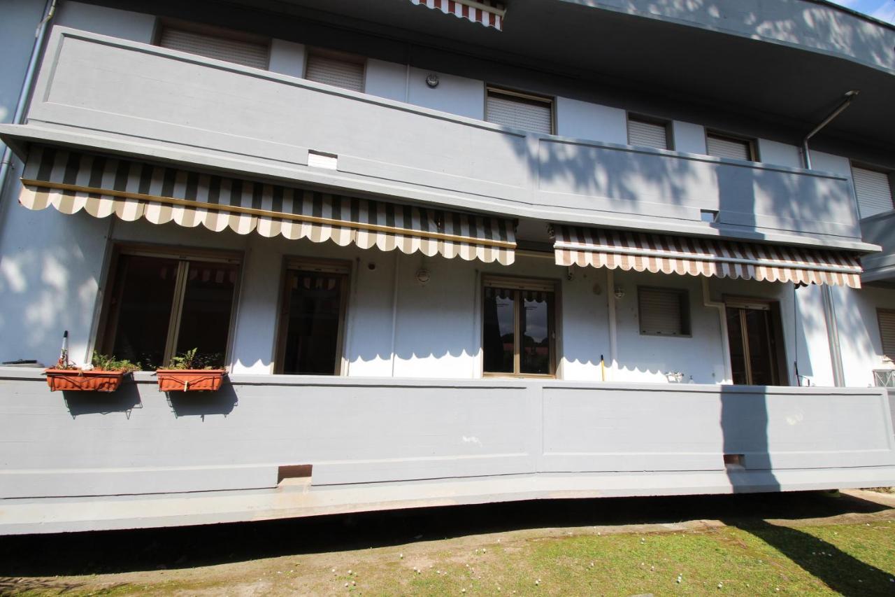 Beach House, 300 M Dal Mare, Marina Di Massa Ngoại thất bức ảnh